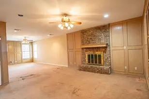 2401 Pebble Dr, Granbury, TX 76048 - Photo 18