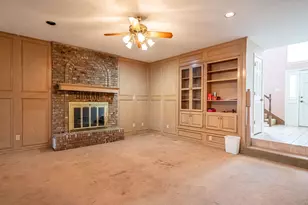 2401 Pebble Dr, Granbury, TX 76048 - Photo 20