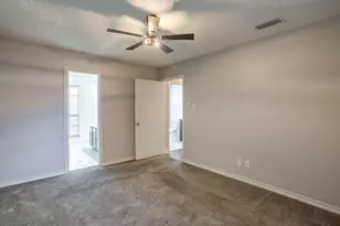 1206 Riverchase Ln, Arlington, TX 76011 - Photo 10