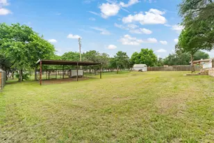 639 S Rough Creek Ct, Granbury, TX 76048 - Photo 38