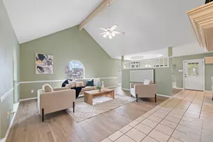 639 S Rough Creek Ct, Granbury, TX 76048 - Photo 8