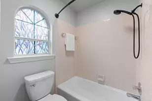639 S Rough Creek Ct, Granbury, TX 76048 - Photo 22