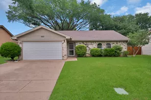 2609 N Capistrano Ct, Arlington, TX 76015 - Photo 2