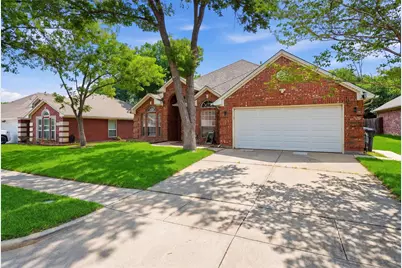 6020 Fannin Drive, Arlington, TX 76001 - Photo 2
