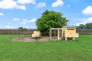 243 Miramar Cir, Weatherford, TX 76085 - Photo 36