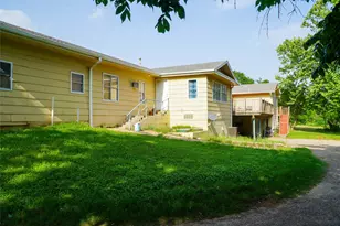 109 E 4th St, Keene, TX 76059 - Photo 34