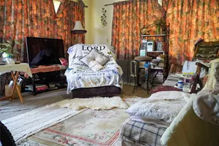 109 E 4th St, Keene, TX 76059 - Photo 22