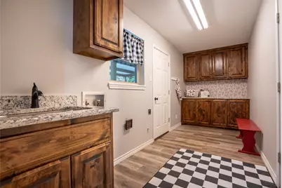 1560 Sheila, Stephenville, TX 76401 - Photo 24