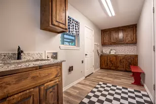 1560 Sheila, Stephenville, TX 76401 - Photo 24