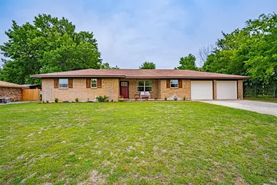 1560 Sheila, Stephenville, TX 76401 - Photo 32