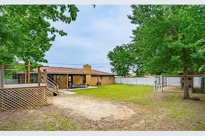 1560 Sheila, Stephenville, TX 76401 - Photo 30