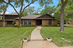 1401 Clover Hill Rd, Mansfield, TX 76063 - Photo 1