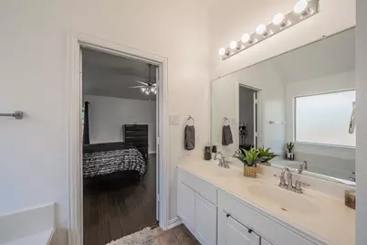 1011 Fleetwood Cove Drive, Grand Prairie, TX 75052 - Photo 24