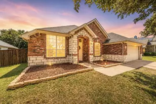 1011 Fleetwood Cove Dr, Grand Prairie, TX 75052 - Photo 1