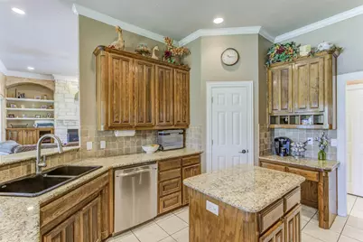 9313 Dosier Cove W, Fort Worth, TX 76179 - Photo 12