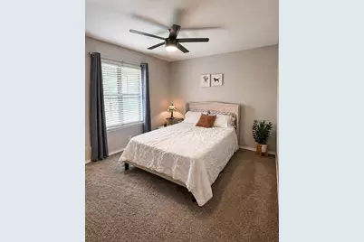 848 W Lynn Creek Drive, Arlington, TX 76001 - Photo 16