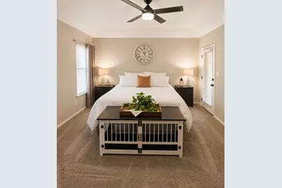 848 W Lynn Creek Drive, Arlington, TX 76001 - Photo 12