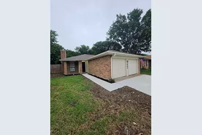 323 Valley Spring Drive, Arlington, TX 76018 - Photo 1