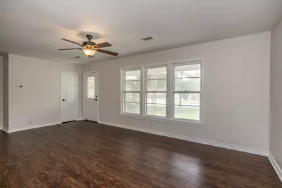 1102 Fair Avenue, Gainesville, TX 76240 - Photo 2