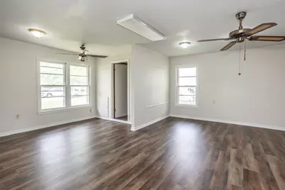 1102 Fair Avenue, Gainesville, TX 76240 - Photo 10