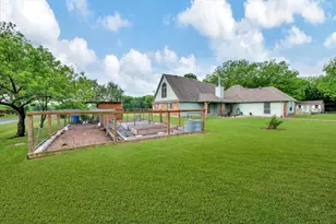 10592 Tree Ln, Princeton, TX 75407 - Photo 6