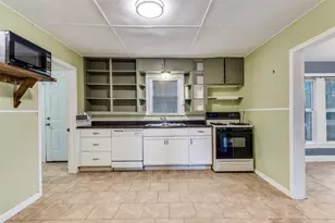 205 W Main St, Gunter, TX 75058 - Photo 6