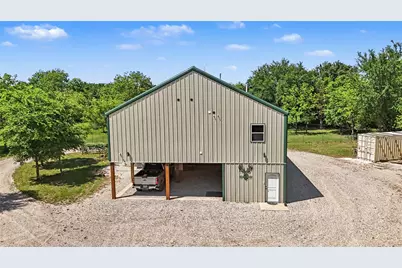 9439 County Road 103, Whitesboro, TX 76273 - Photo 2
