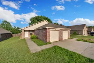 3151 Karen St, Fort Worth, TX 76116 - Photo 2