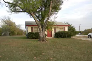 112 Belmont St, Hurst, TX 76053 - Photo 2