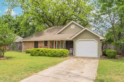204 Joshua Street, Denton, TX 76209 - Photo 2