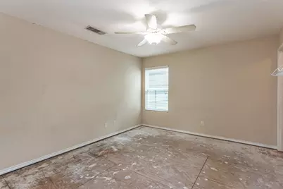 208 S Howeth Street, Gainesville, TX 76240 - Photo 12