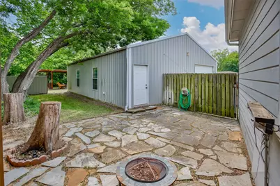 208 S Howeth Street, Gainesville, TX 76240 - Photo 24