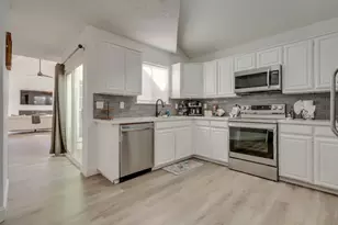 2943 S Bend Dr, Dallas, TX 75229 - Photo 4
