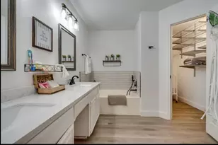 2943 S Bend Dr, Dallas, TX 75229 - Photo 20