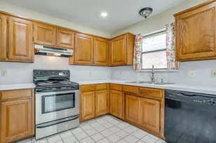 8613 Silver Crk Rd, White Settlement, TX 76108 - Photo 10