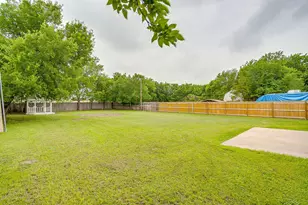 8613 Silver Crk Rd, White Settlement, TX 76108 - Photo 36
