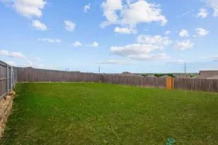 8400 High Robin Ave, Fort Worth, TX 76123 - Photo 16