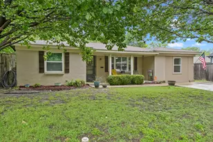 504 Parkside Dr, White Settlement, TX 76108 - Photo 2