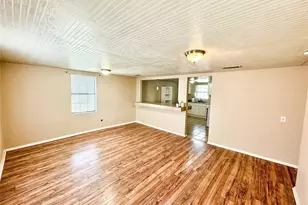 420 S Lillian St, Stephenville, TX 76401 - Photo 4