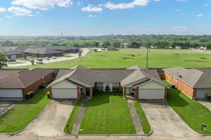 412 / 414 Bond St, Hillsboro, TX 76645 - Photo 2