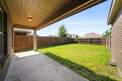 499 Washington Avenue, Waxahachie, TX 75165 - Photo 32