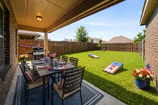 499 Washington Ave, Waxahachie, TX 75165 - Photo 4