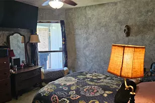 609 Betsy Ross Dr, Arlington, TX 76002 - Photo 10