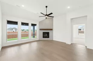 1052 Pineview Ln, Crowley, TX 76036 - Photo 18