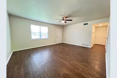 114 Southmanor Court, Sanger, TX 76266 - Photo 2