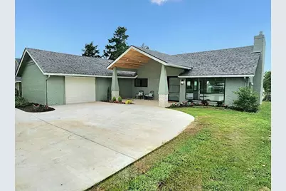 124 Sequoya Drive E, Lake Kiowa, TX 76240 - Photo 2