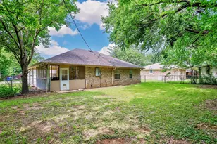 110 Pecan St, Whitesboro, TX 76273 - Photo 32