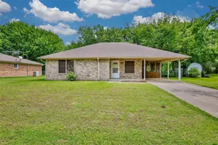 110 Pecan St, Whitesboro, TX 76273 - Photo 8