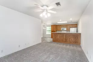 110 Pecan St, Whitesboro, TX 76273 - Photo 4