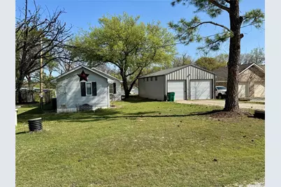 306 Oak Street, Nocona, TX 76255 - Photo 12